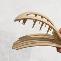 Glam Flat Claw Clip Large Matte Blonde